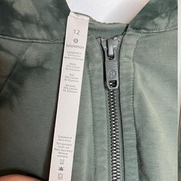 Lululemon Scuba Hoodie - Picture 11 of 11